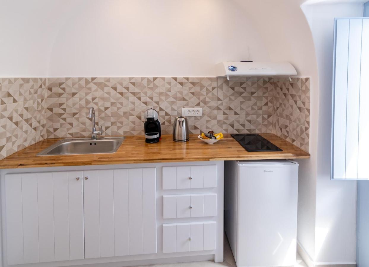 Sunborn Oia Suites Екстер'єр фото
